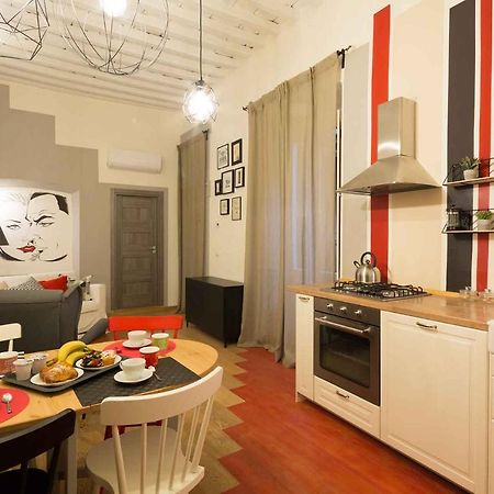 Charm Apartment Pietrasanta Exteriör bild